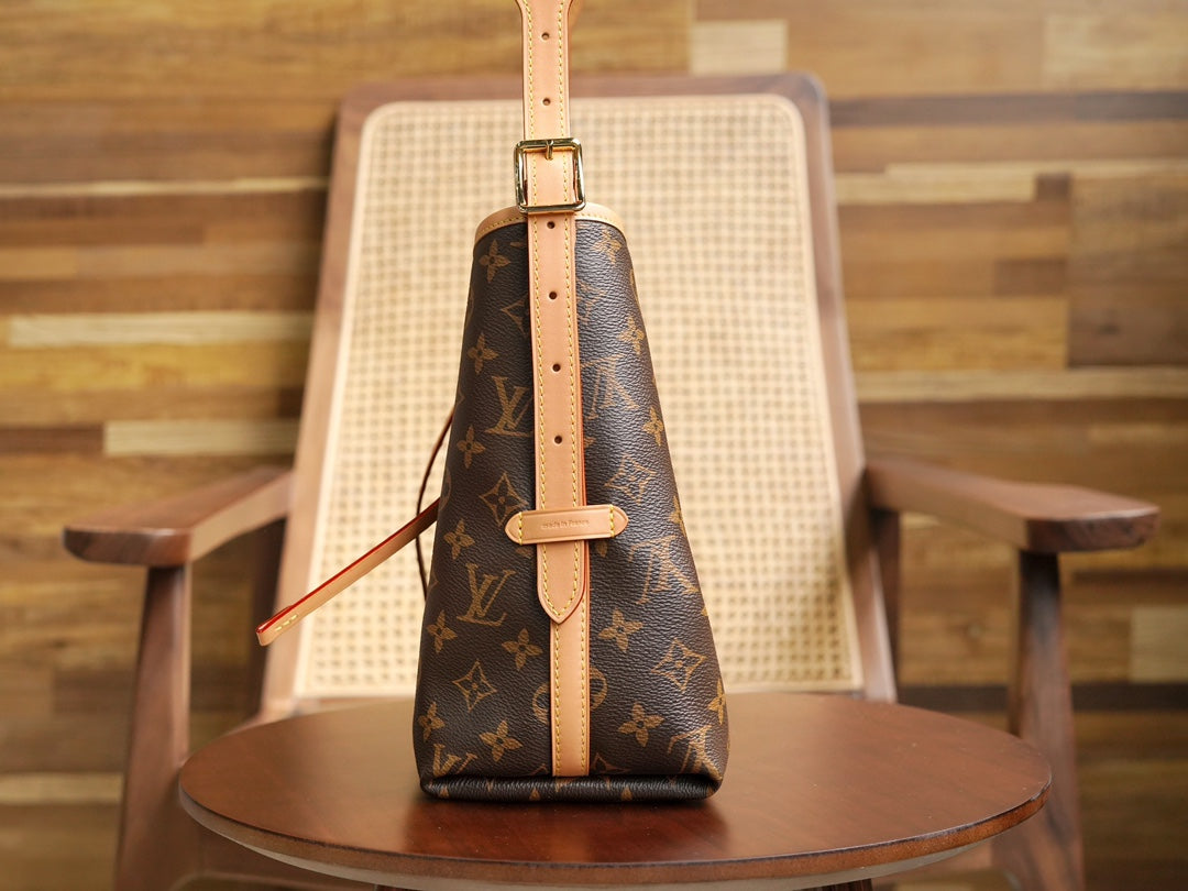 【ルイヴィトン】★大人気★Carryall PM|キュートなリボン付き&親子バッグデザイン♪少女心をくすぐるセット!