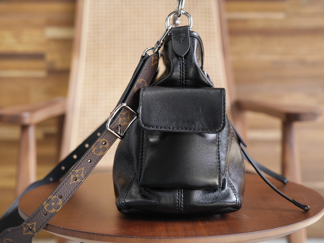 【ルイ・ヴィトン】関税送料込み☆Carryall VIBE 中号|2色展開の魅力!