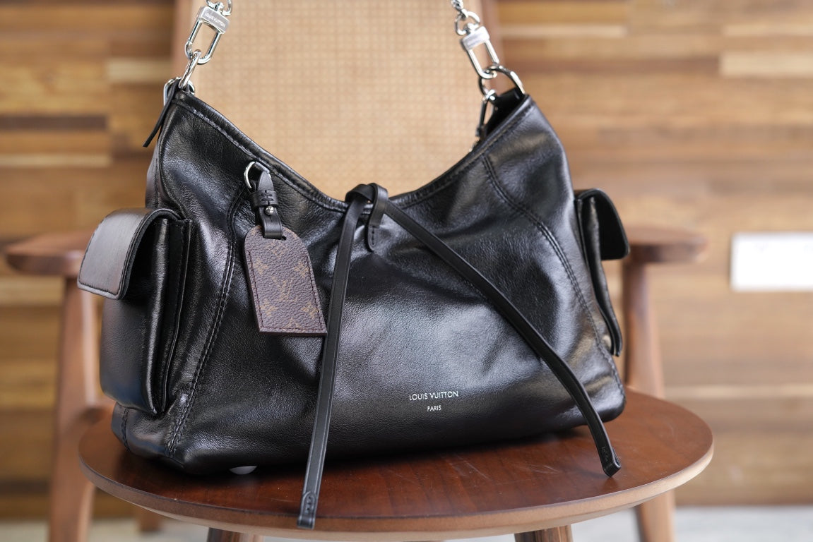 【ルイヴィトン】新作★大人気★Carryall NM|◆嬉しい大容量♪関税送料込み