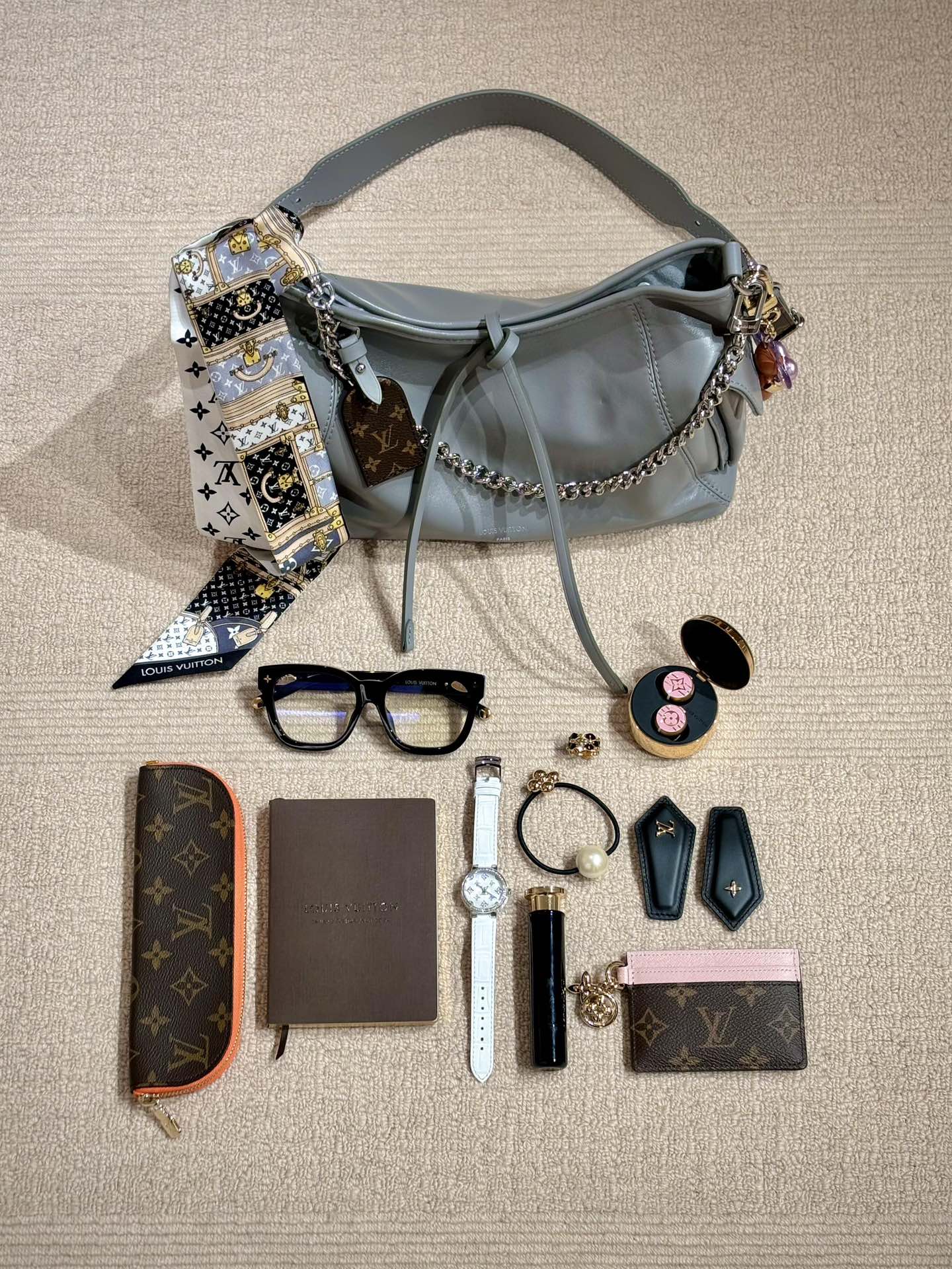 【ルイヴィトン】新作★Carryall MM|贅沢なスタイルを実現!◆嬉しい大容量♪