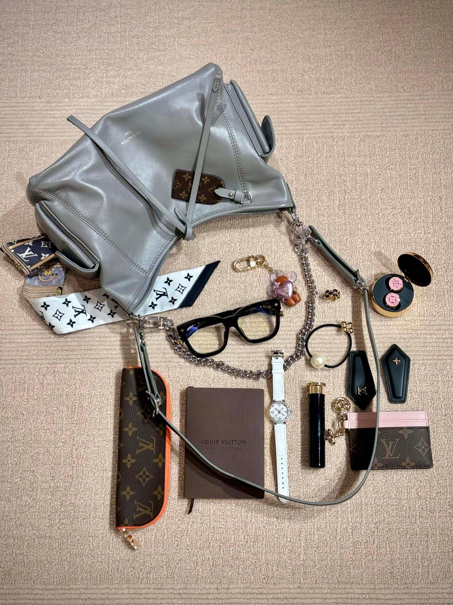 【ルイヴィトン】新作★Carryall MM|贅沢なスタイルを実現!◆嬉しい大容量♪