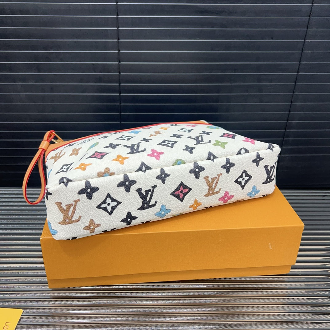【ルイヴィトン】◆新作グラデーション手拿バッグ♪数量限定、急いで!
