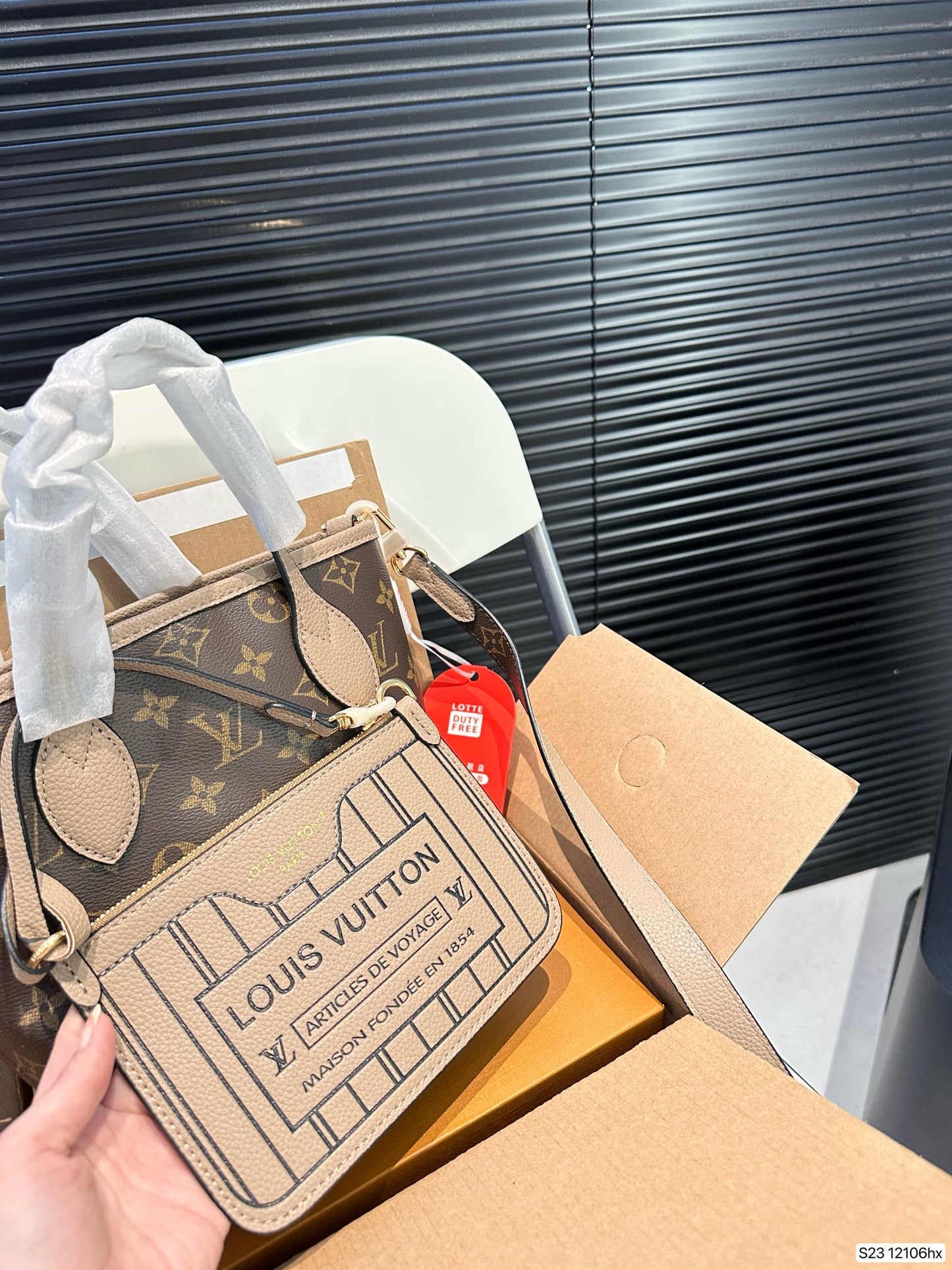 【ルイヴィトン】☆Neverfull BB|取り外し可能なショルダー&クロスボディで使い勝手抜群♪今すぐオンラインでチェック!