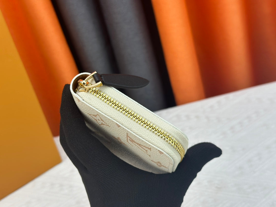 【ルイ・ヴィトン】長財布コンパクトで機能的なデザインが魅力!