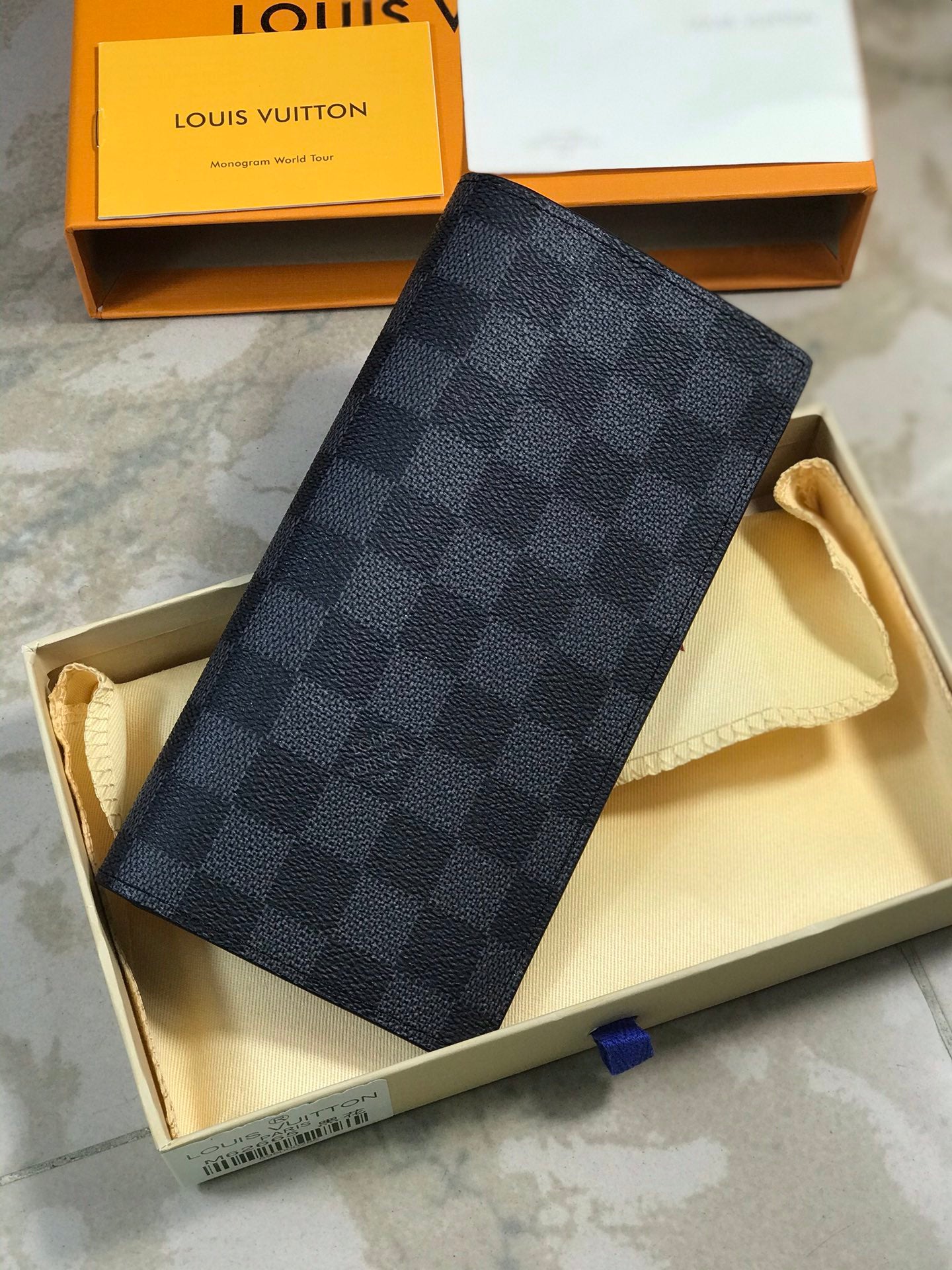 【ルイヴィトン】黒のチェス盤 長財布ブラッザ N62665